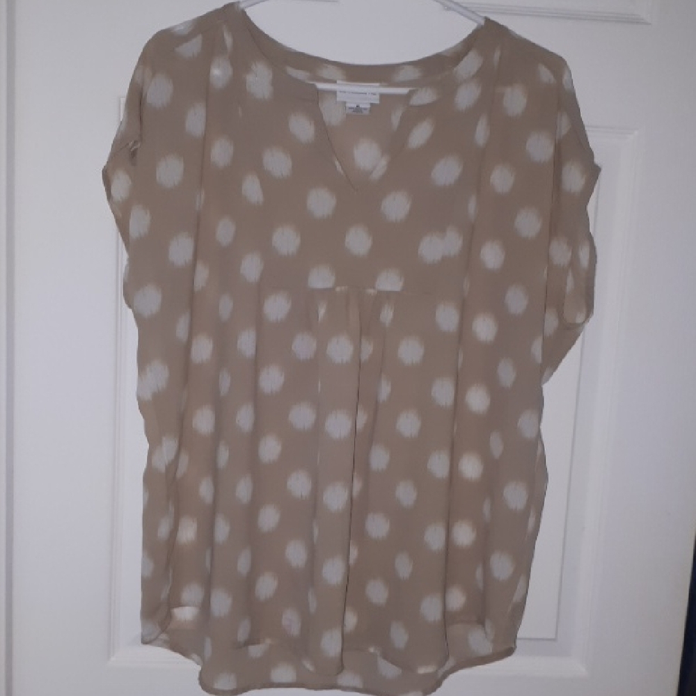 Liz Claiborne Tan Flutter Sleeve Blouse Relaxed Fit